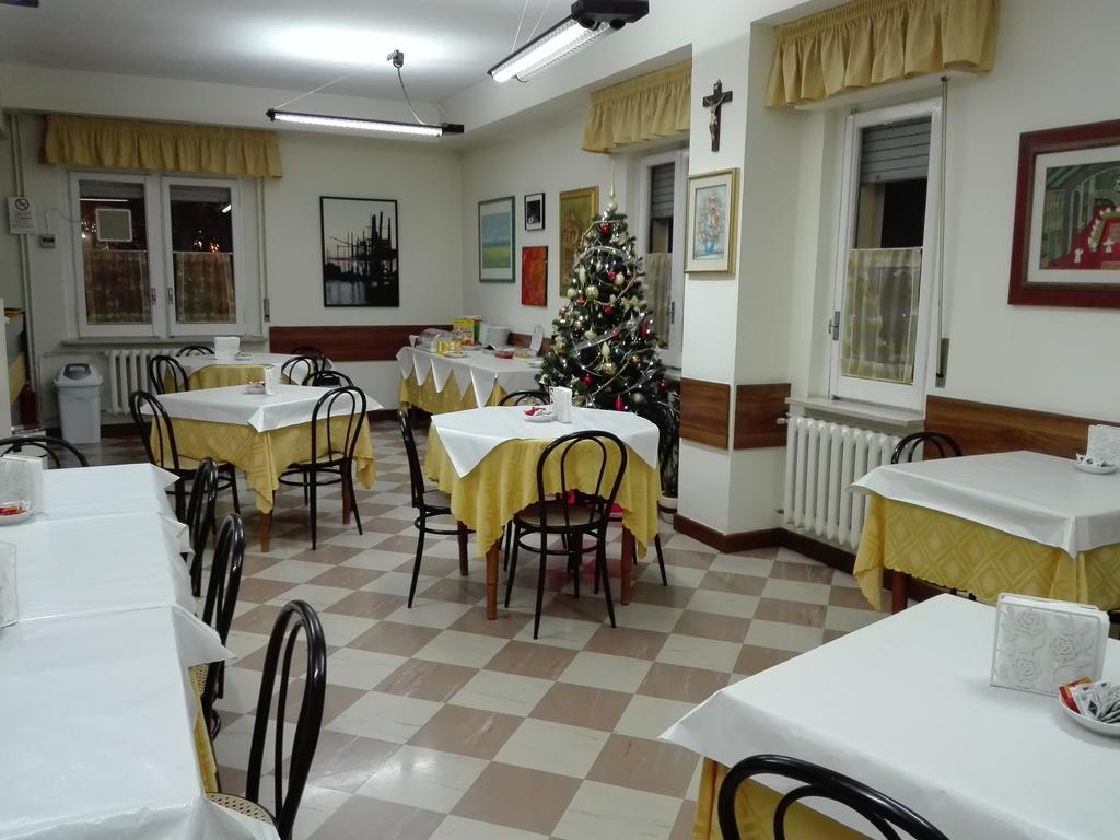 Albergo Roma Lanciano Buitenkant foto