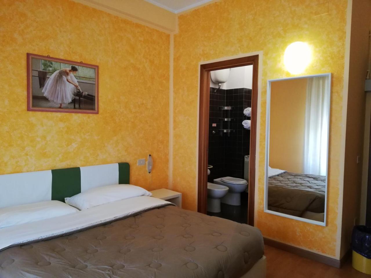 Albergo Roma Lanciano Buitenkant foto